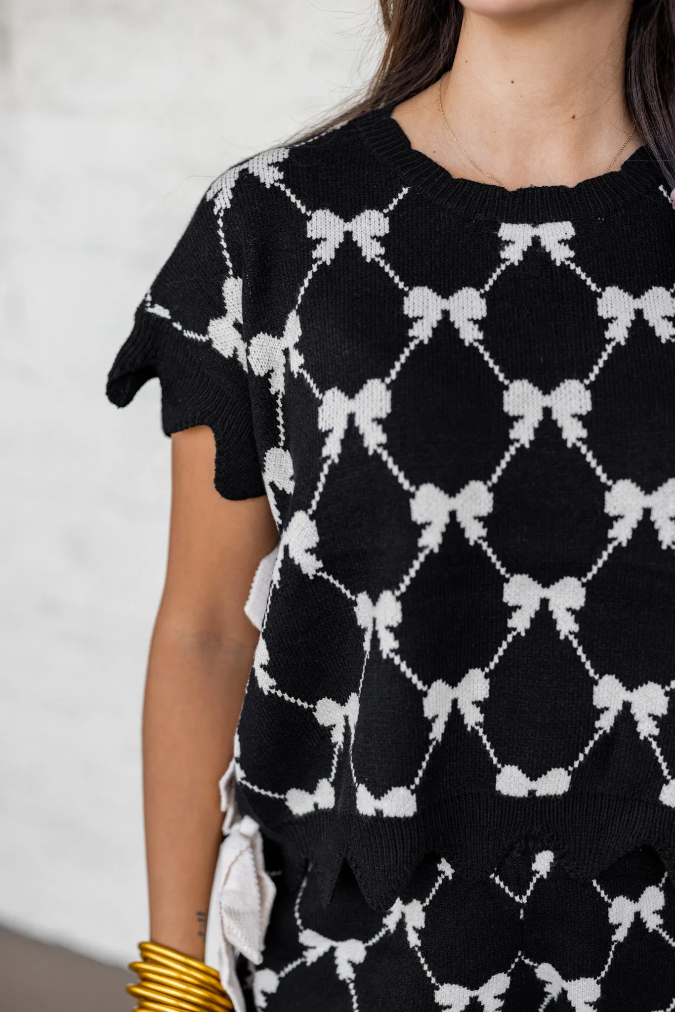 Bow Tie Checkered Black Sweater