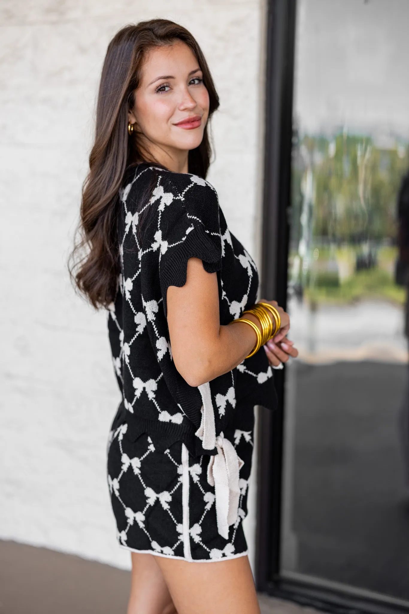 Bow Tie Checkered Black Sweater
