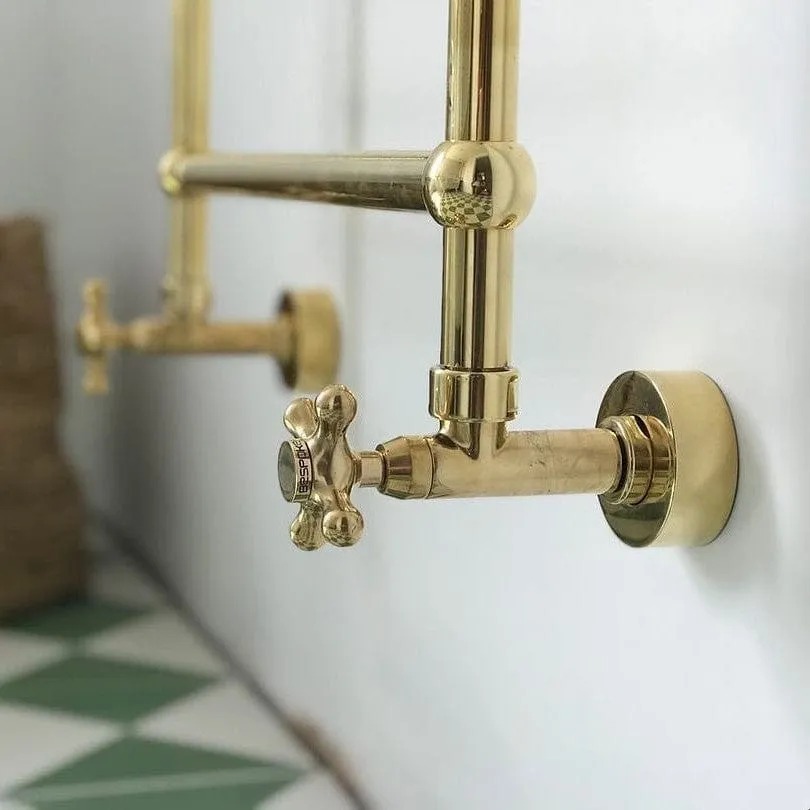 BTR15 Plumbed in traditional heated towel rail
