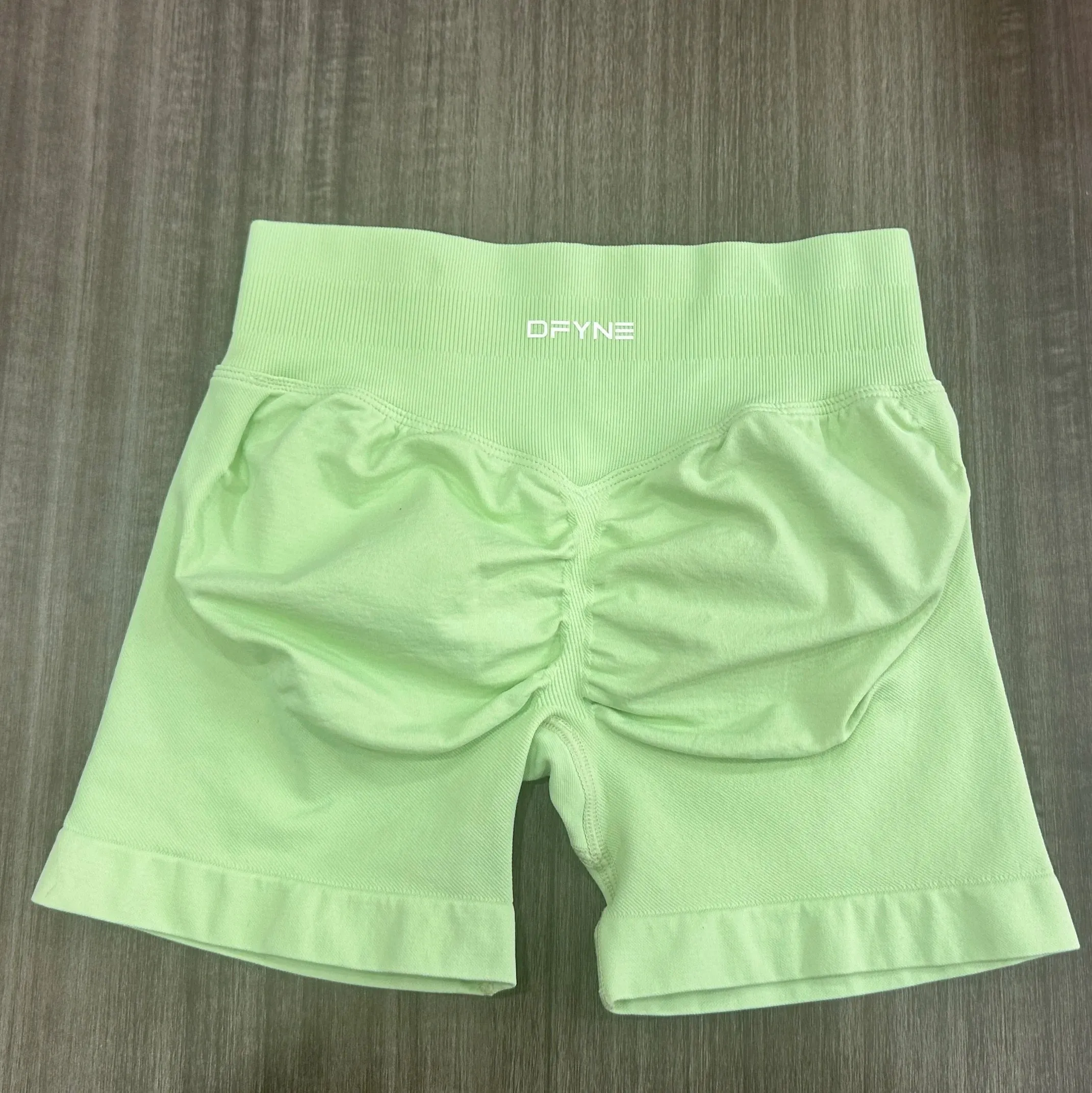 Dfyne Impact Shorts 4.5'' Low Waist Seamless Yoga Shorts Scrunch Bum Gym Shorts Women Workout Biker Short Stretch Fitness Short