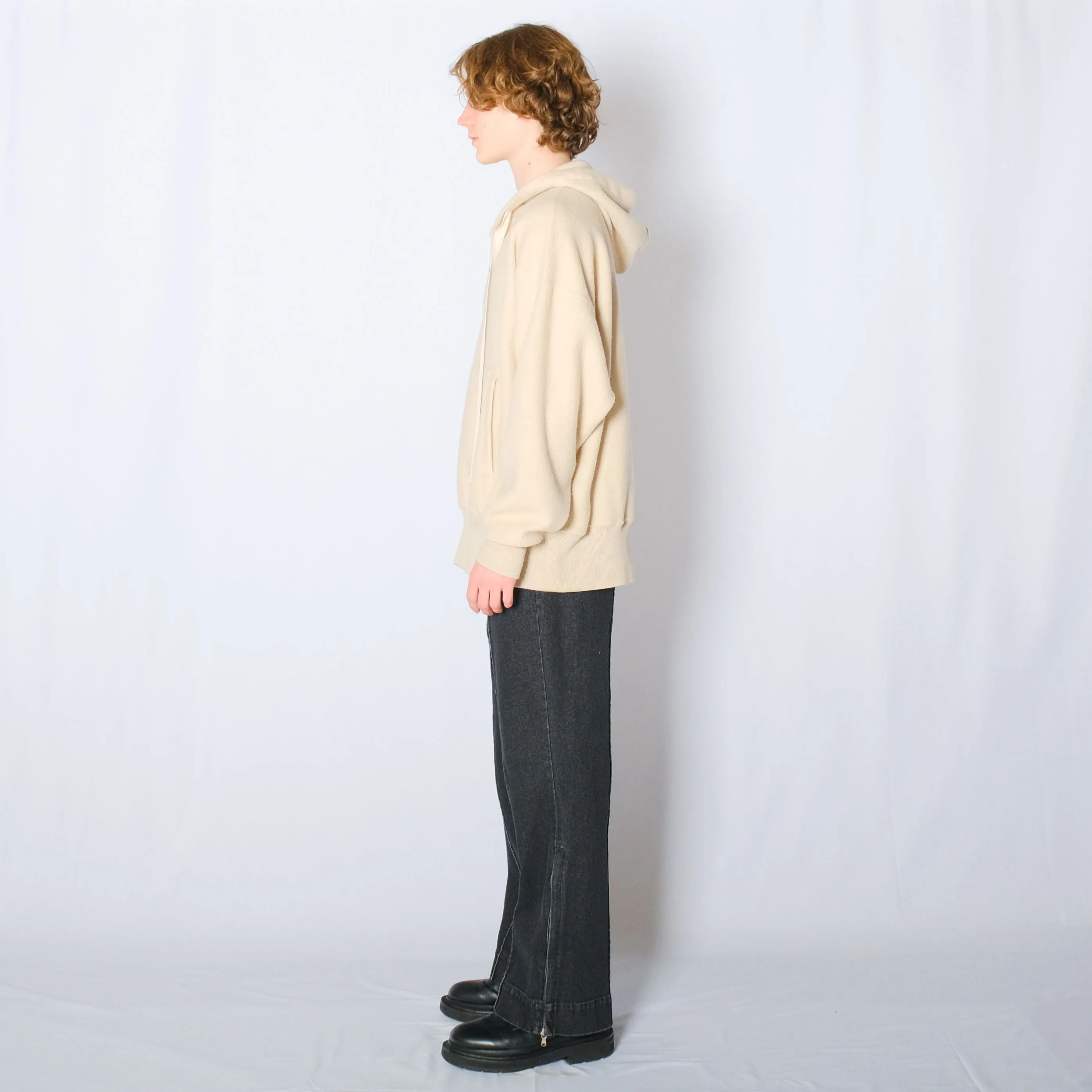 NAPPING HOODIE