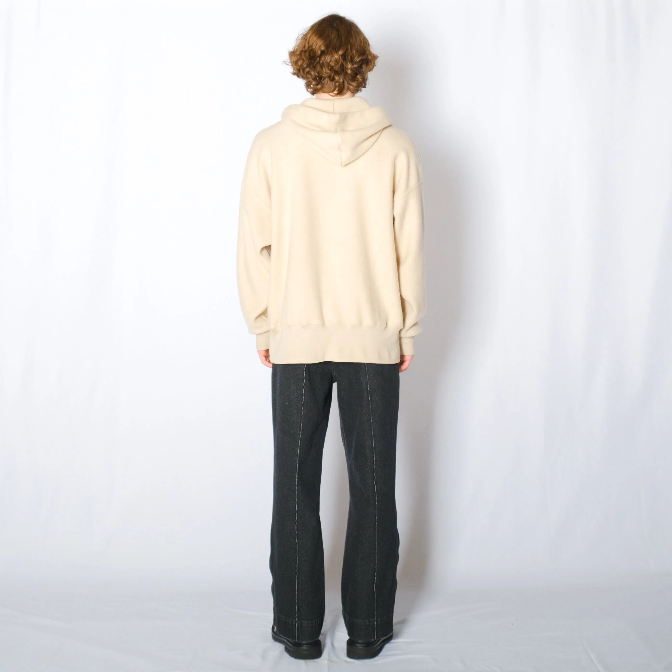NAPPING HOODIE